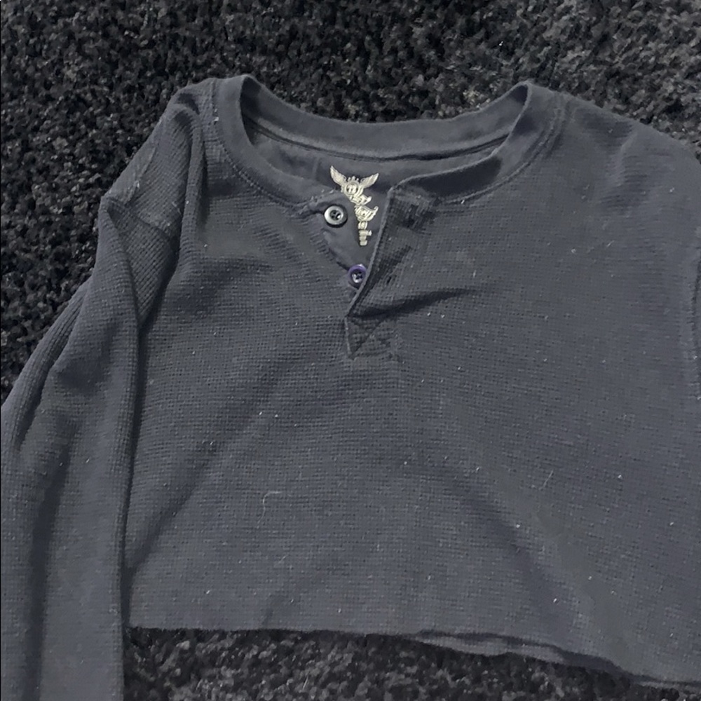 cropped long sleeve shirt